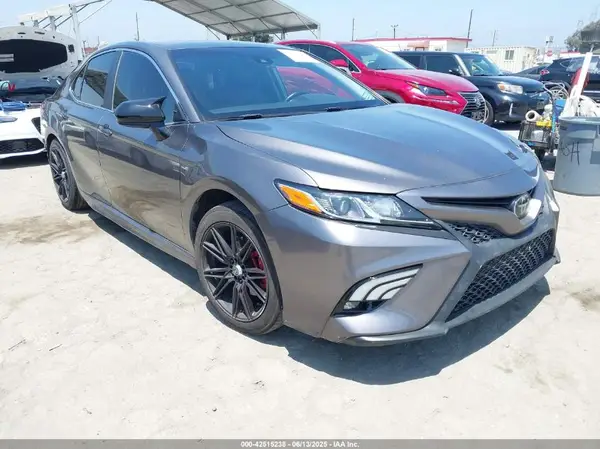 4T1G11AK5LU912083 2020 TOYOTA CAMRY - Image 1