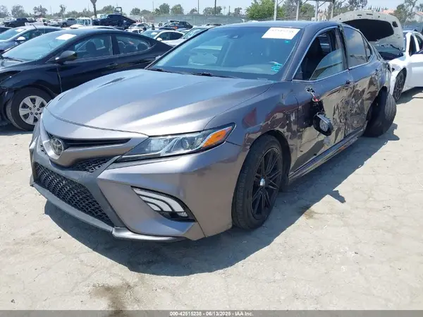4T1G11AK5LU912083 2020 TOYOTA CAMRY - Image 2