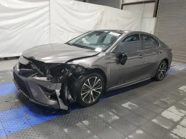 4T1G11AK5LU927649 2020 TOYOTA CAMRY - Image 1