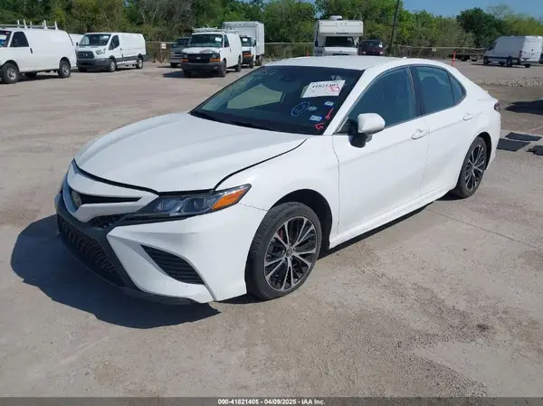 4T1G11AK5LU930924 2020 TOYOTA CAMRY - Image 2