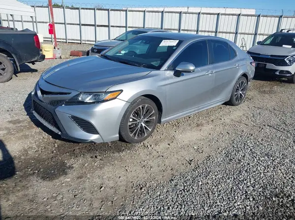 4T1G11AK5LU937842 2020 TOYOTA CAMRY - Image 2