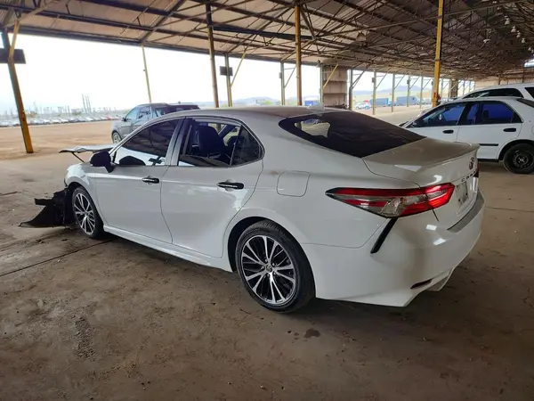 4T1G11AK5LU944158 2020 TOYOTA CAMRY - Image 2