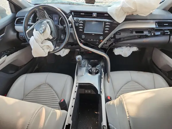 4T1G11AK5LU950638 2020 TOYOTA CAMRY - Image 8