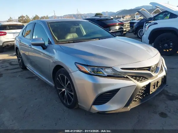 4T1G11AK5LU969965 2020 TOYOTA CAMRY - Image 1