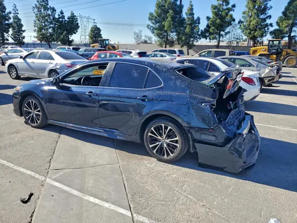 4T1G11AK5LU974535 2020 TOYOTA CAMRY - Image 2