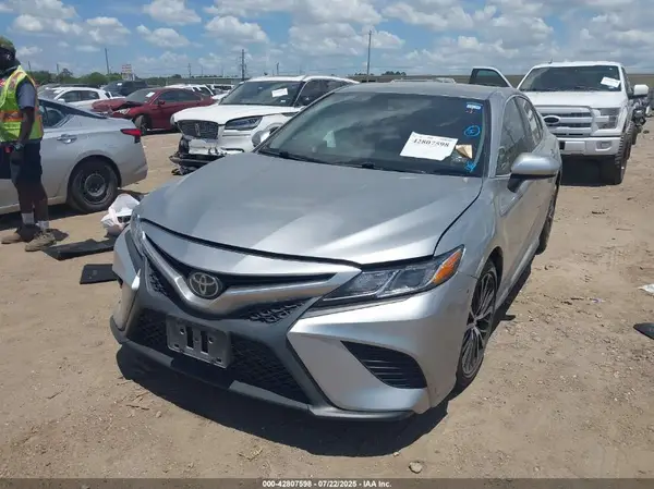4T1G11AK5LU984577 2020 TOYOTA CAMRY - Image 2