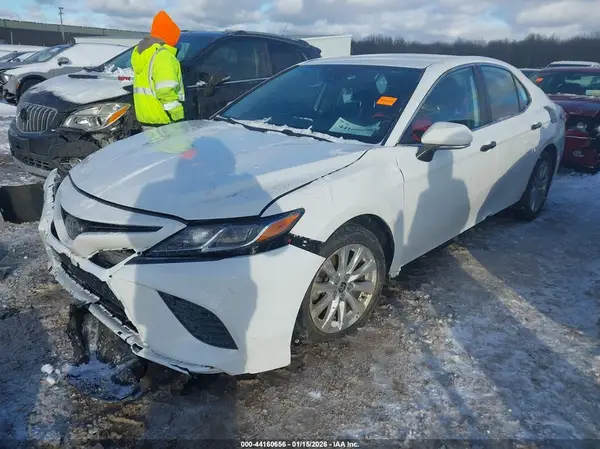 4T1G11AK5LU988936 2020 TOYOTA CAMRY - Image 2