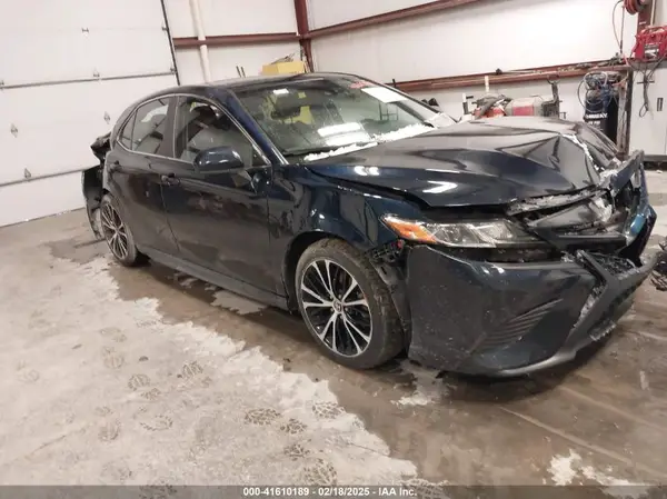 4T1G11AK5LU988970 2020 TOYOTA CAMRY - Image 1