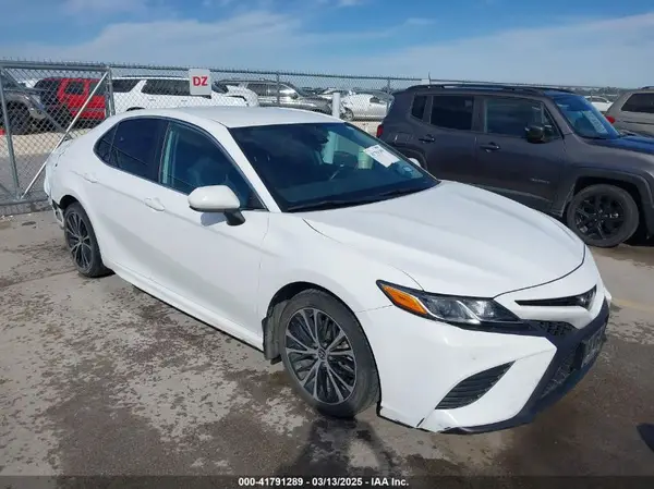 4T1G11AK5LU991786 2020 TOYOTA CAMRY - Image 1