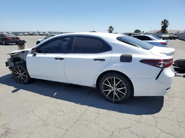 4T1G11AK5MU403404 2021 TOYOTA CAMRY - Image 2