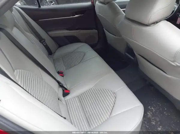 4T1G11AK5MU403497 2021 TOYOTA CAMRY - Image 8