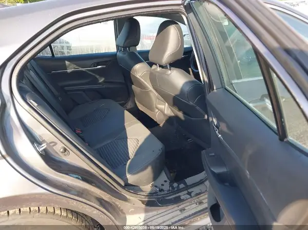 4T1G11AK5MU406058 2021 TOYOTA CAMRY - Image 8