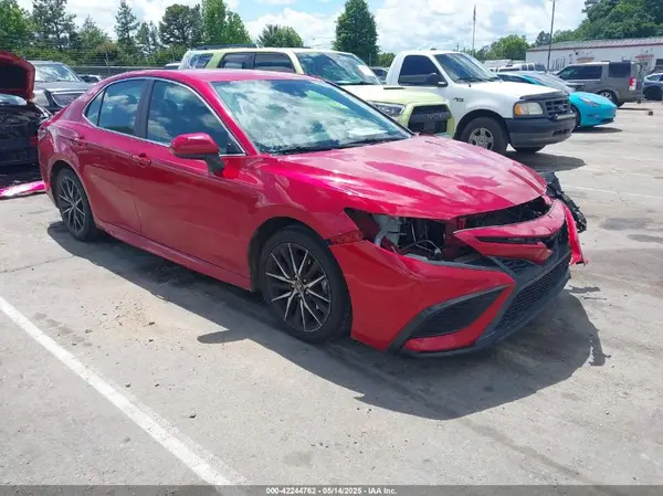 4T1G11AK5MU407274 2021 TOYOTA CAMRY - Image 1