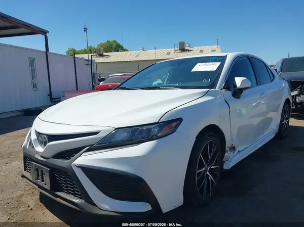 4T1G11AK5MU410076 2021 TOYOTA CAMRY - Image 2