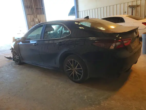 4T1G11AK5MU410093 2021 TOYOTA CAMRY - Image 2