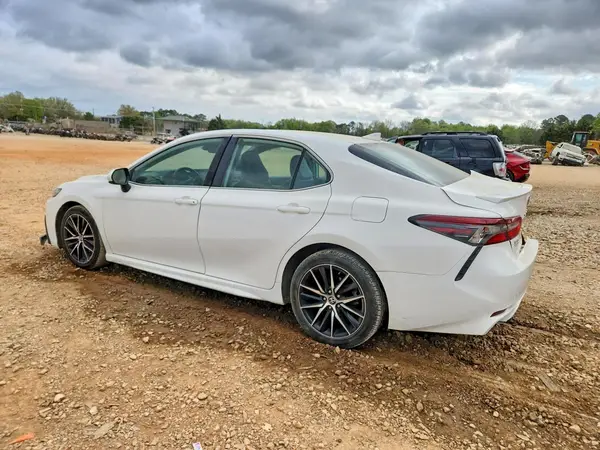 4T1G11AK5MU410319 2021 TOYOTA CAMRY - Image 2