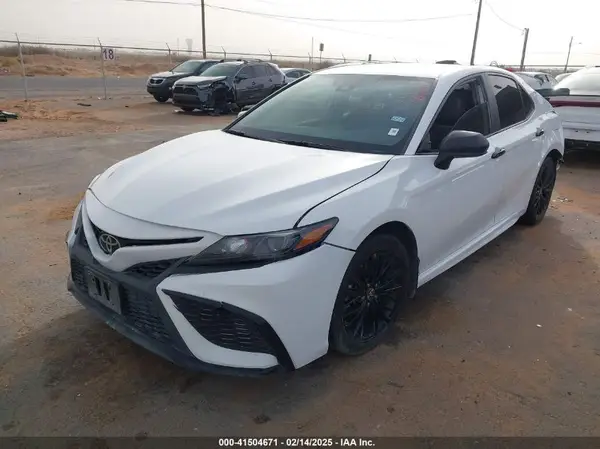 4T1G11AK5MU411227 2021 TOYOTA CAMRY - Image 2
