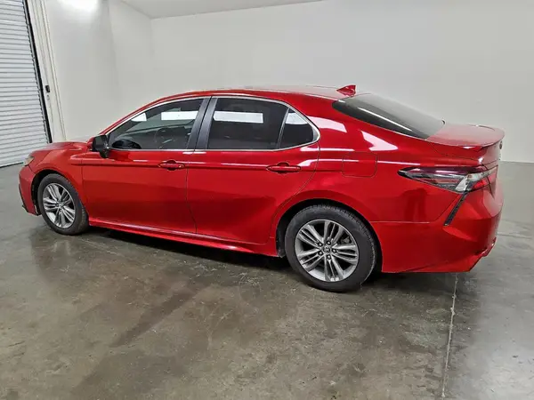 4T1G11AK5MU411454 2021 TOYOTA CAMRY - Image 2
