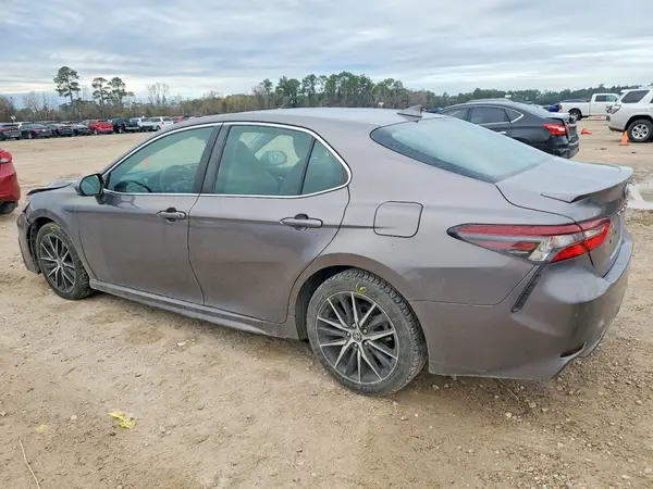 4T1G11AK5MU412748 2021 TOYOTA CAMRY - Image 2