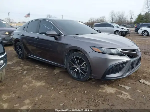 4T1G11AK5MU414225 2021 TOYOTA CAMRY - Image 1