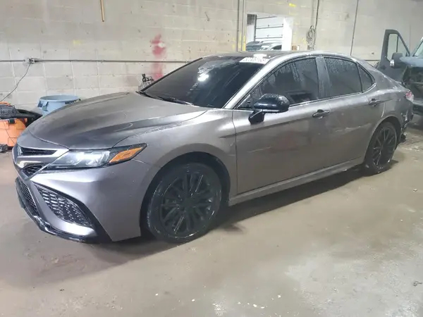 4T1G11AK5MU414483 2021 TOYOTA CAMRY - Image 1