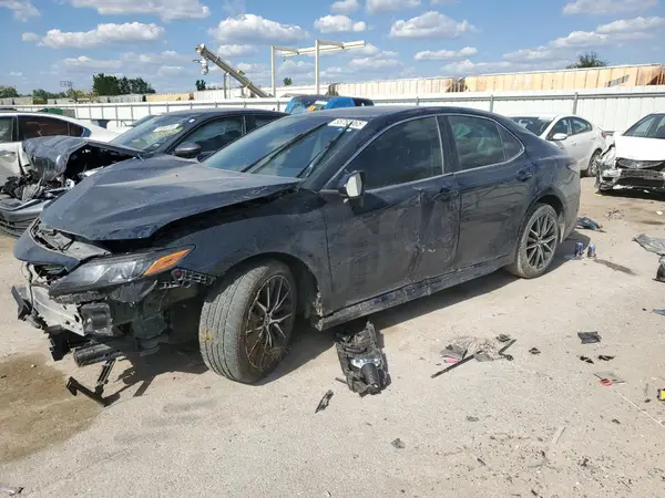4T1G11AK5MU415424 2021 TOYOTA CAMRY - Image 1