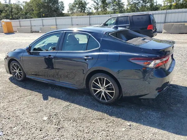 4T1G11AK5MU415651 2021 TOYOTA CAMRY - Image 2