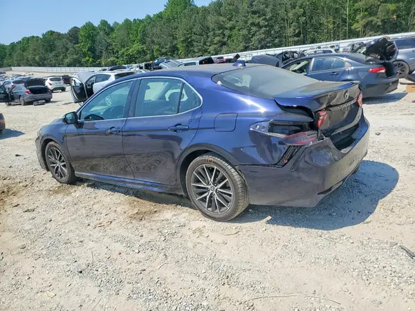 4T1G11AK5MU418775 2021 TOYOTA CAMRY - Image 2