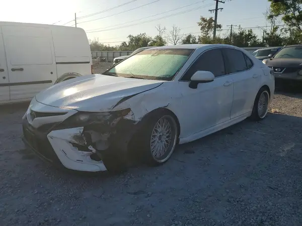 4T1G11AK5MU418808 2021 TOYOTA CAMRY - Image 1