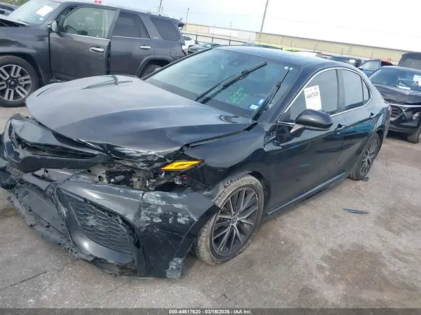 4T1G11AK5MU419618 2021 TOYOTA CAMRY - Image 2