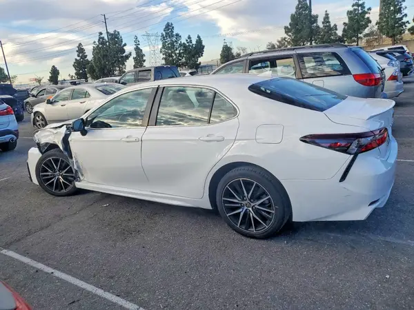 4T1G11AK5MU426942 2021 TOYOTA CAMRY - Image 2