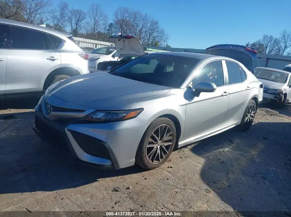 4T1G11AK5MU428870 2021 TOYOTA CAMRY - Image 2