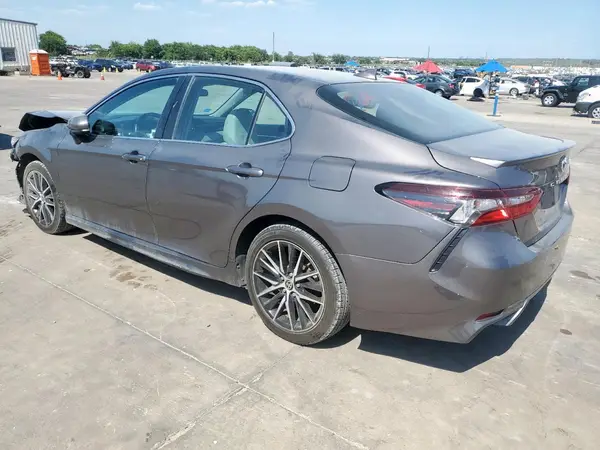 4T1G11AK5MU435639 2021 TOYOTA CAMRY - Image 2