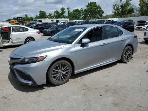 4T1G11AK5MU437505 2021 TOYOTA CAMRY - Image 1