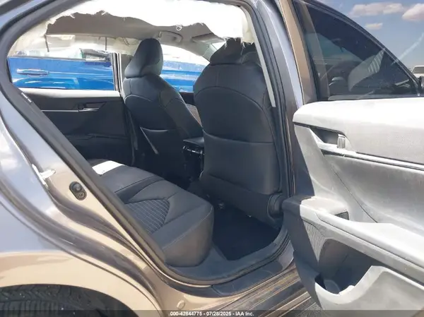 4T1G11AK5MU438900 2021 TOYOTA CAMRY - Image 8