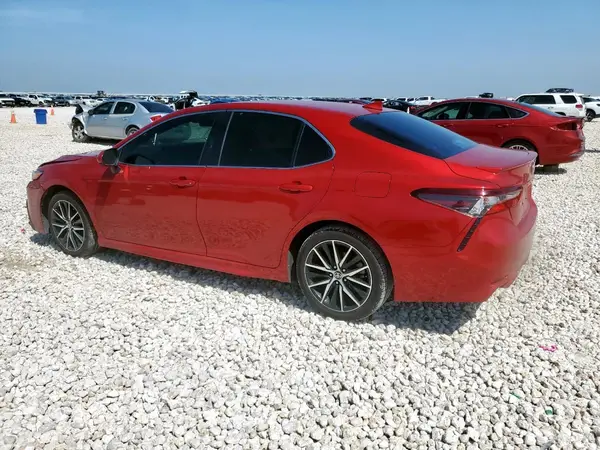 4T1G11AK5MU444924 2021 TOYOTA CAMRY - Image 2