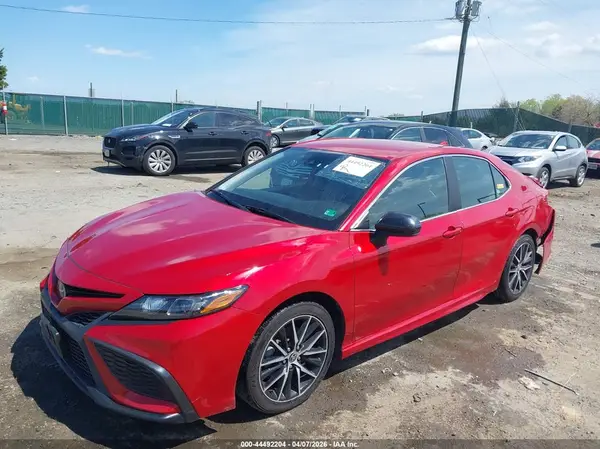 4T1G11AK5MU445085 2021 TOYOTA CAMRY - Image 2