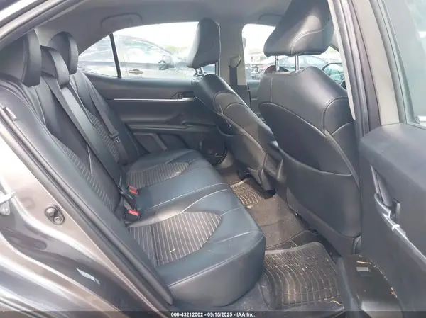4T1G11AK5MU453574 2021 TOYOTA CAMRY - Image 8