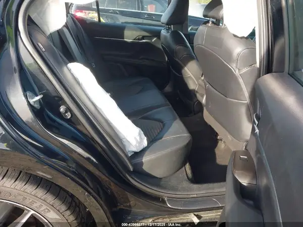4T1G11AK5MU453932 2021 TOYOTA CAMRY - Image 8