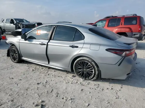 4T1G11AK5MU456653 2021 TOYOTA CAMRY - Image 2