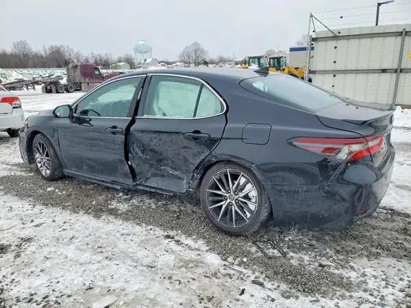 4T1G11AK5MU463375 2021 TOYOTA CAMRY - Image 2
