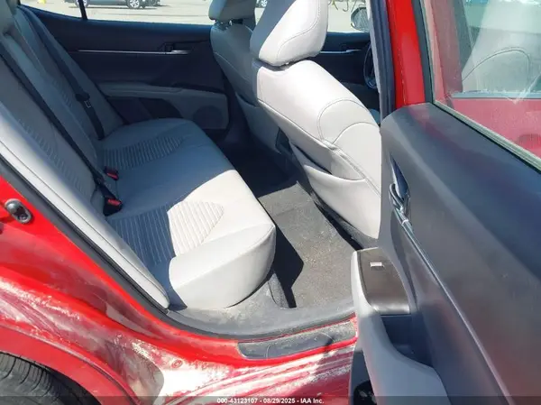 4T1G11AK5MU465448 2021 TOYOTA CAMRY - Image 8