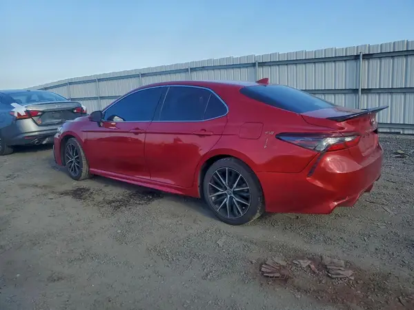4T1G11AK5MU465868 2021 TOYOTA CAMRY - Image 2
