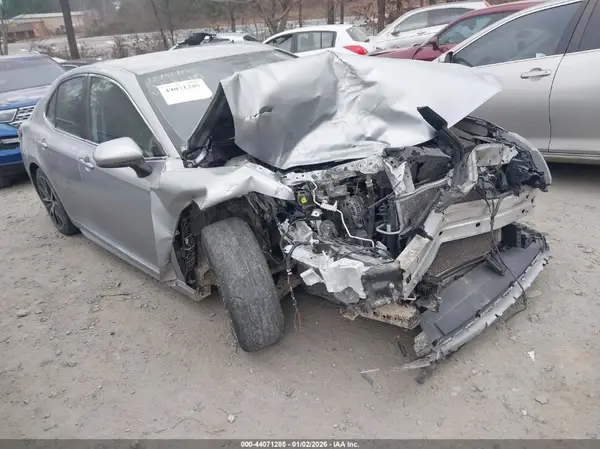 4T1G11AK5MU466891 2021 TOYOTA CAMRY - Image 1