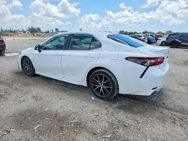 4T1G11AK5MU467054 2021 TOYOTA CAMRY - Image 2