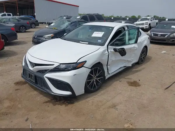 4T1G11AK5MU469127 2021 TOYOTA CAMRY - Image 2