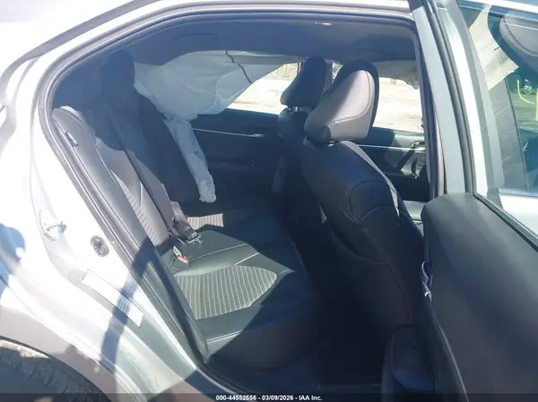 4T1G11AK5MU470021 2021 TOYOTA CAMRY - Image 8
