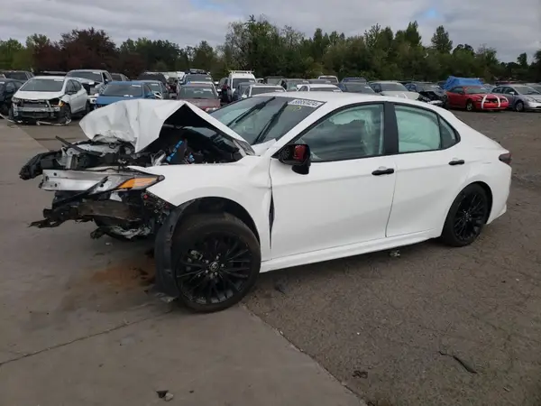 4T1G11AK5MU470813 2021 TOYOTA CAMRY - Image 1