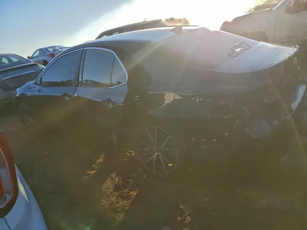 4T1G11AK5MU473808 2021 TOYOTA CAMRY - Image 2