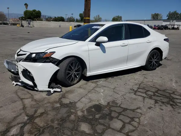 4T1G11AK5MU475672 2021 TOYOTA CAMRY - Image 1
